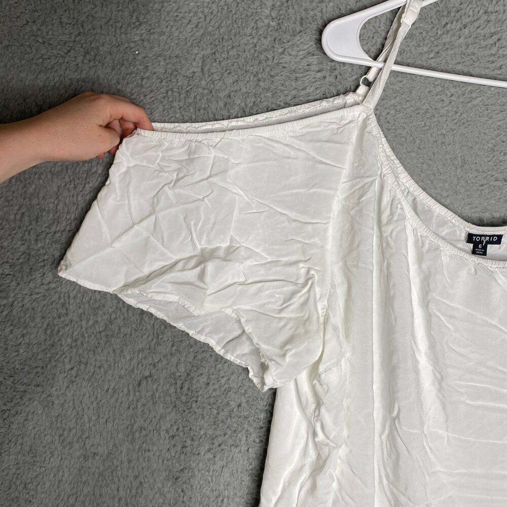 Torrid womens 6X white cold shoulder eyelet feminine cottage blouse casual - Picture 4 of 7